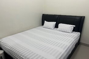 OYO 94222 Anda Kost 2 Near Lapangan Syech Yusuf Discovery