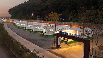 Hwaseong Refresh Glamping & Caravan