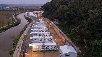 Hwaseong Refresh Glamping & Caravan
