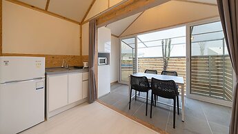 Hwaseong Refresh Glamping & Caravan