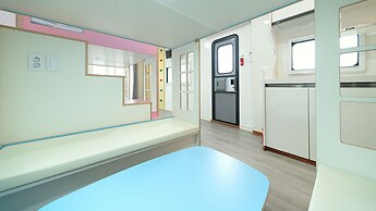 Hwaseong Refresh Glamping & Caravan