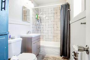 2BR Cozy House Near Plaza District