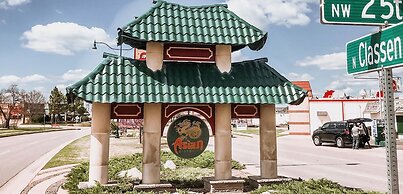 2BR Cozy House Near Plaza District