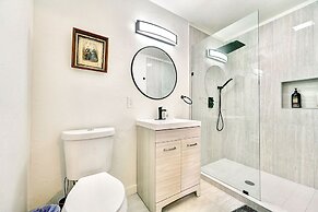 Stunning House In Convenient Location N Downtown