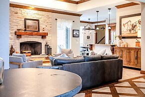 Peaceful Luxurious Ranch Family Reunion