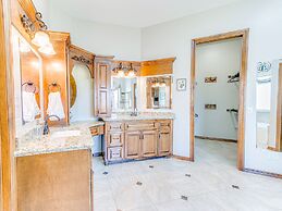 Peaceful Luxurious Ranch Family Reunion