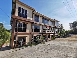 OYO 94248 Hotel Majest