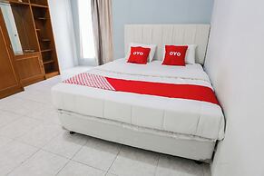 OYO 94251 Sman House