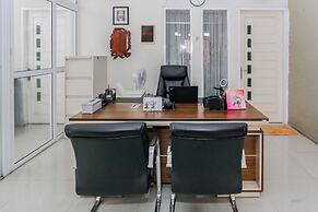 OYO 94251 Sman House