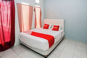 OYO 94251 Sman House