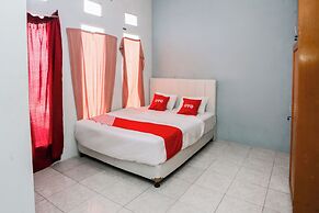 OYO 94251 Sman House