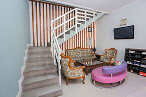 OYO 94251 Sman House