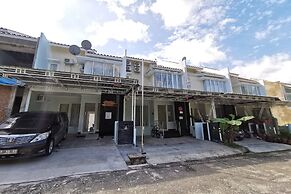 OYO 94252 Rama Homestay