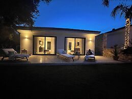 Garden Suite, Beautiful Seaview & Close to Beach