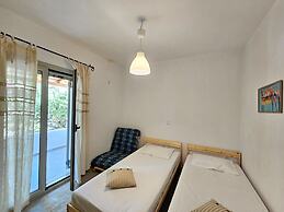 Skyros BnB Beach House Amaryllis