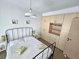 Skyros BnB Beach House Amaryllis