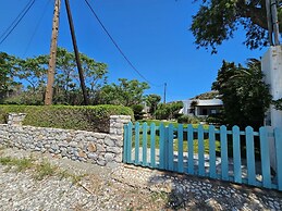 Skyros BnB Beach House Amaryllis
