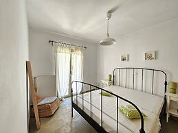 Skyros BnB Beach House Amaryllis