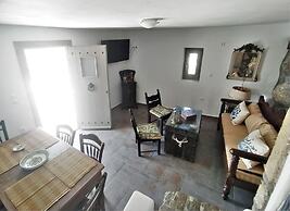 Skyros BnB Anna House in Brooke