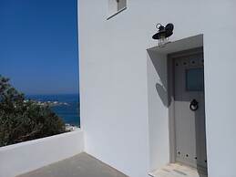 Skyros BnB Anna House in Brooke