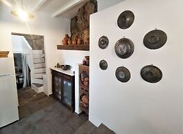 Skyros BnB Anna House in Brooke