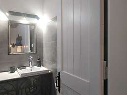 Skyros BnB Anna House in Brooke