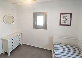 Skyros BnB Anna House in Brooke