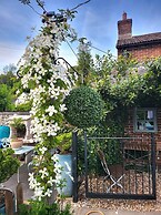 Escape the Ordinary - Dorset Village Vacation