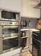 Escape the Ordinary - Dorset Village Vacation