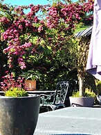 Escape the Ordinary - Dorset Village Vacation