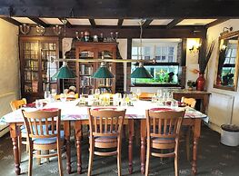 Escape the Ordinary - Dorset Village Vacation