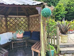 Escape the Ordinary - Dorset Village Vacation