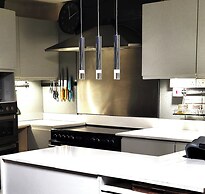 Escape the Ordinary - Dorset Village Vacation