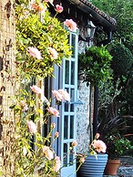 Escape the Ordinary - Dorset Village Vacation