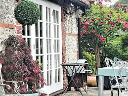 Escape the Ordinary - Dorset Village Vacation