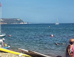 Escape the Ordinary - Dorset Village Vacation