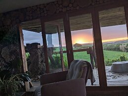 Unique 2-bed Cabin in Llanelli