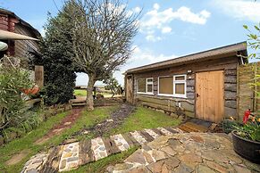 Unique 2-bed Cabin in Llanelli