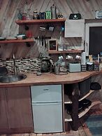 Unique 2-bed Cabin in Llanelli