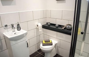 Nottingham Citycentre-studio-free Parking-wifi