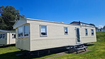 Seaside Caravan Retreat in Craig Tara