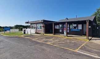 D&ashortbreaks-stmargaretsbay-parking