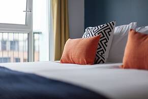 Top-rated Penthouse - King Size Bed & Free Parking