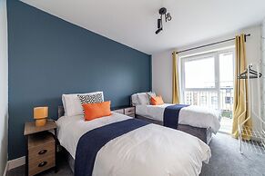 Top-rated Penthouse - King Size Bed & Free Parking