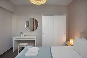 Fresh 1 Bd Apt with Patio in Heraklion