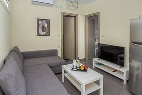 Fresh 1 Bd Apt with Patio in Heraklion