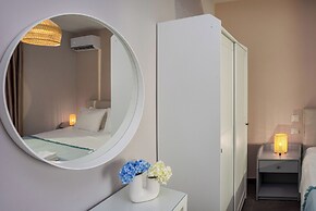 Fresh 1 Bd Apt with Patio in Heraklion