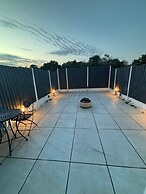 Dartford, 4 Beds, Sleeps 8, Near Bluewater and M25