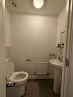 Dartford, 4 Beds, Sleeps 8, Near Bluewater and M25