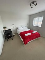 Dartford, 4 Beds, Sleeps 8, Near Bluewater and M25